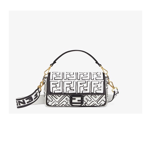 [스페셜오더]FENDI-8BR600 펜디 화이트 엠보싱 FF 모티프 바게트백