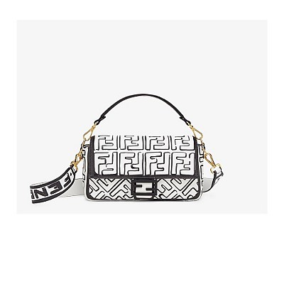 [스페셜오더]FENDI-8BR600 펜디 핑크 시어링 바게트 백