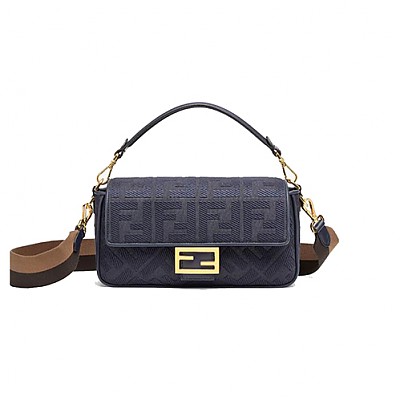 [스페셜오더]FENDI-8BR600 펜디 핑크 FF 엠보싱 미디엄 바게트 백