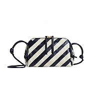 BOTTEGA VENETA-794258 보테가 베네타 화이트 콘서트 파우치
