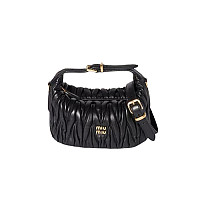 MIUMIU-5NE026 미우미우 화이트 마테라쎄 나파 가죽 파우치