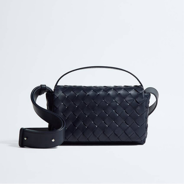 [스페셜오더]BOTTEGA VENETA-857931 보테가 베네타 인트레치아토 미니 백 플랩백 녹터널