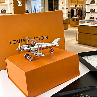 LOUIS VUITTON-06051 루이비통 한정판 비행기 장식품