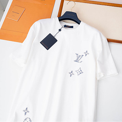 LOUIS VUITTON-06197 루이비통 2026뉴 자수 로고 티셔츠