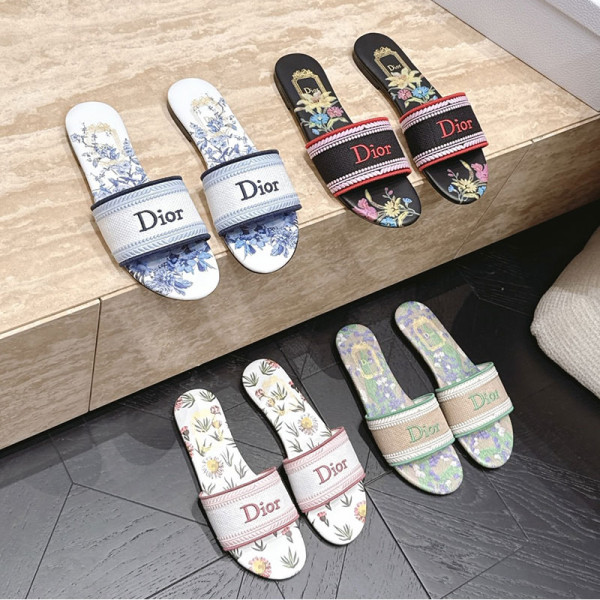 DIOR-06282 디올 2026SS 봄/여름 탑 에디션 플랫 자수 꽃잎 슬리퍼