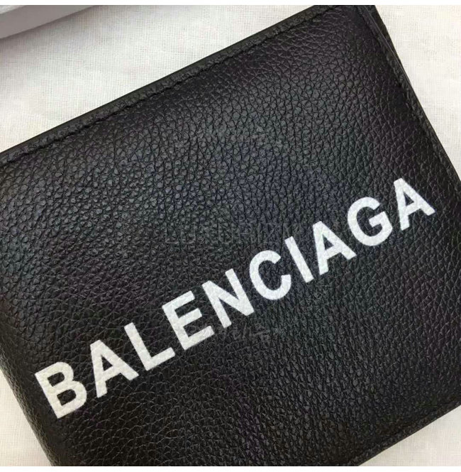 balenciaga-1128-003.jpg