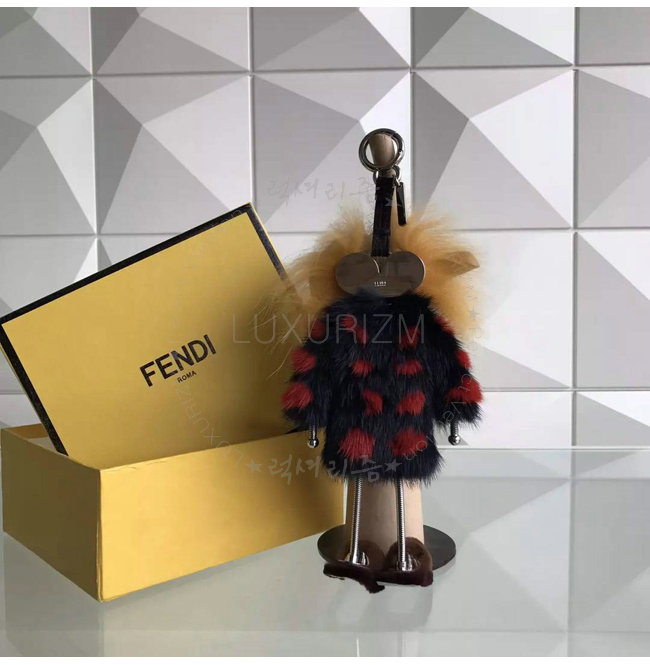 fendi8-1221-004.jpg