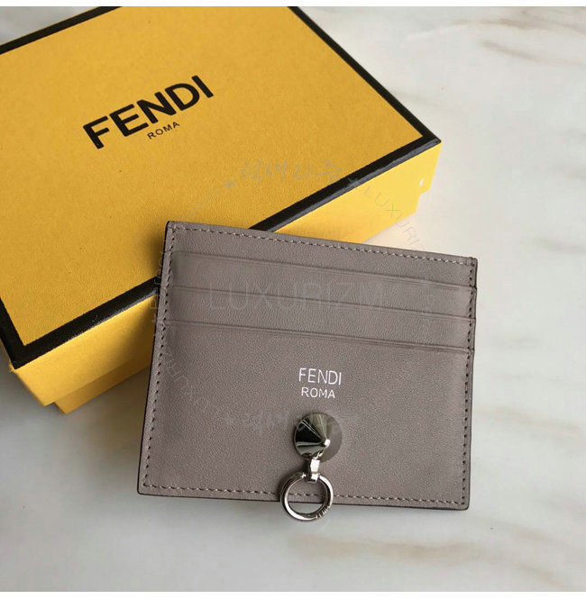 fendi-1223-002.jpg