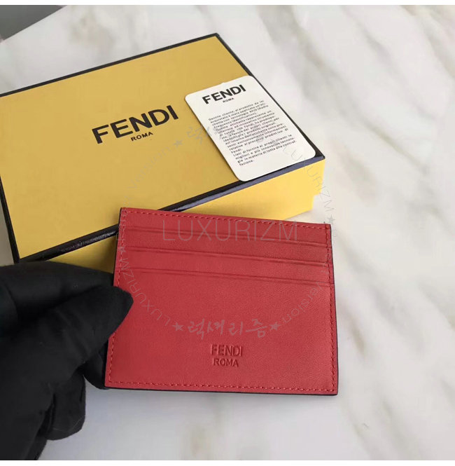 fendi3-0105-003.jpg