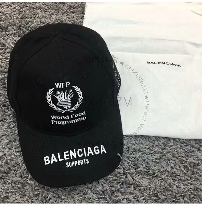 balenciaga1-1017-002.jpg