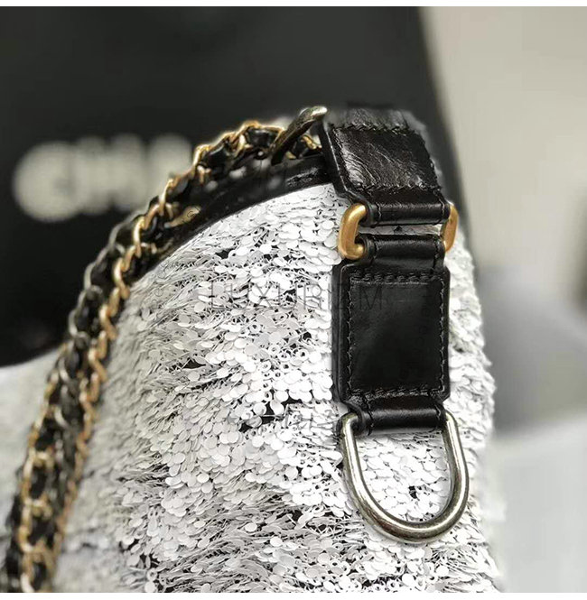 chanel1-1102-006.jpg