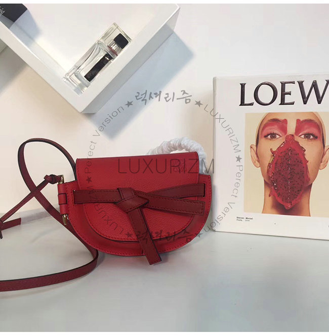 loewe1-1122-003.jpg