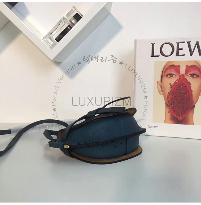 loewe2-1122-004.jpg