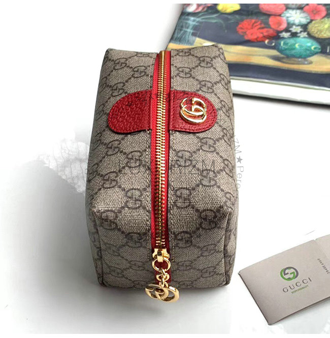 gucci1-1225-004.jpg