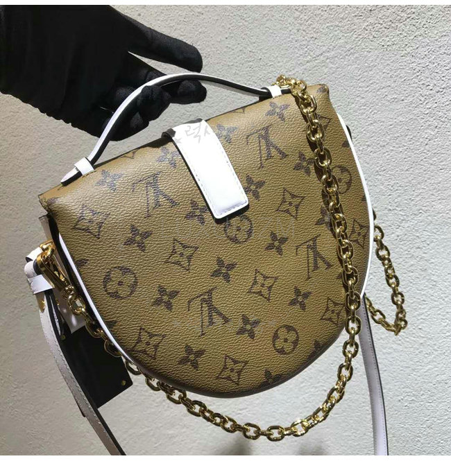 louisvuitton1-0221-002.jpg