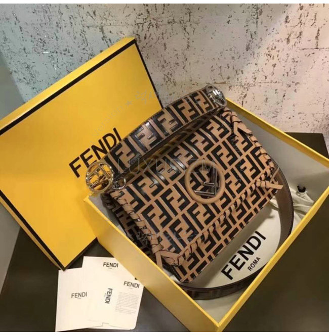 fendi2-0517-003.jpg