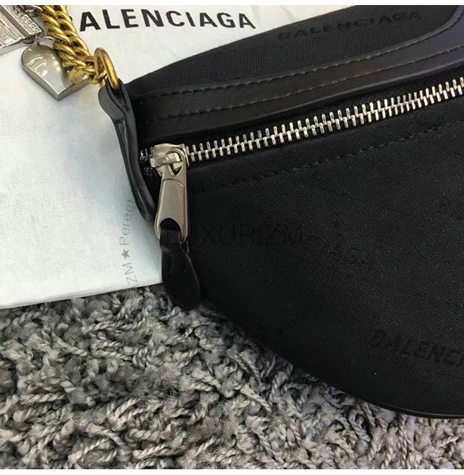 balenciaga2-0623-007.jpg