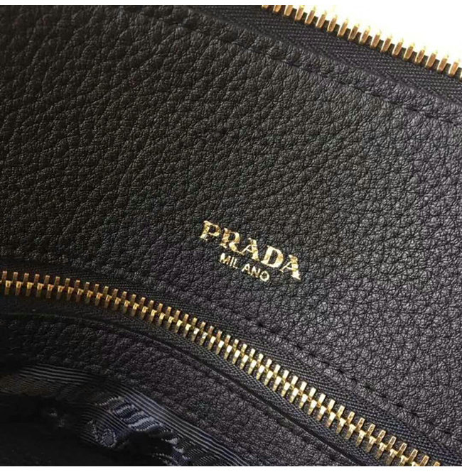 prada-0723-007.jpg